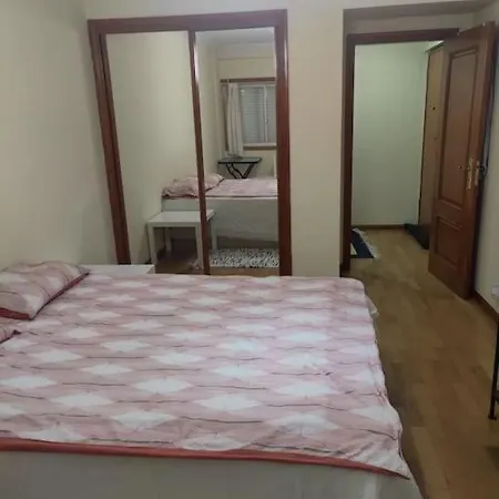 Casa Com Todo O Conforto * ליסבון
